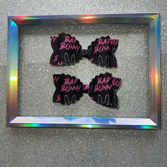 Bad bunny faux leather hair bows with metal alligator clips - Picture 2 of 2